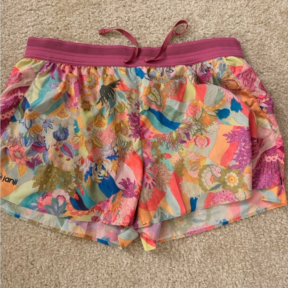 Janji shorts
